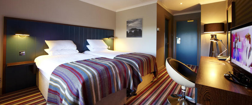 De Vere Heron`s Reach Twin Bedroom De Vere Heron`s Reach Twin Bedroom